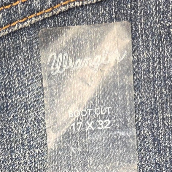 Wrangler Juniors 17x32 Boot Cut Jeans NWT Blue Stretch Denim Fits Women's 16 - Picture 8 of 11